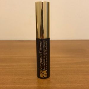 Estée Lauder eyelash